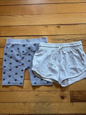 Women’s Star Print Bike Shorts & Light Gray Drawstring Shorts